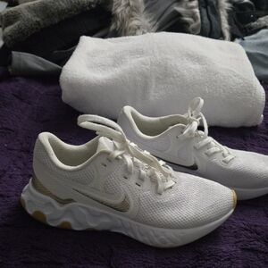 Nike White and Gold Mesh Trainer Sneakers
